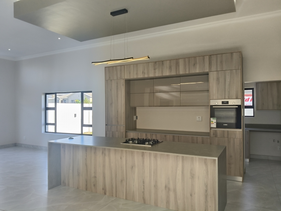 4 Bedroom Property for Sale in Fountains Estate Eastern Cape